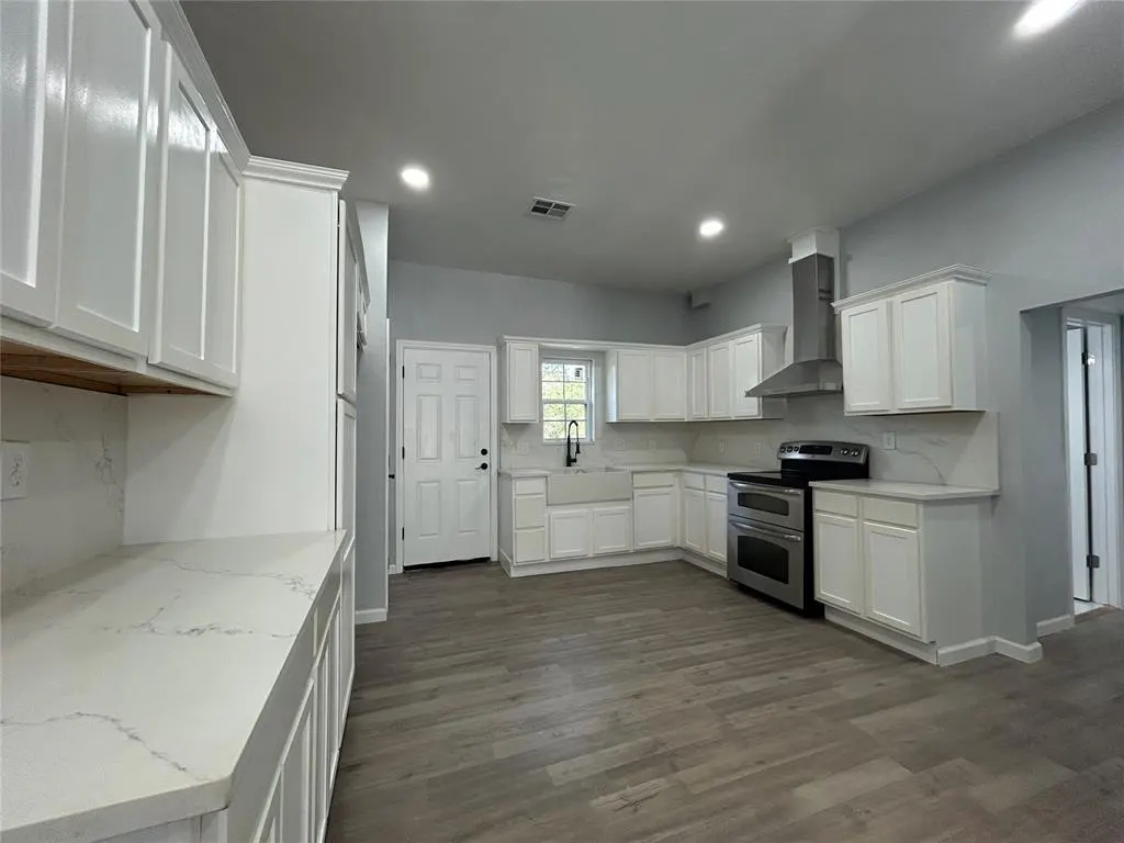 Photo 13 — 304 N Tucker Avenue, Shawnee, OK 74801