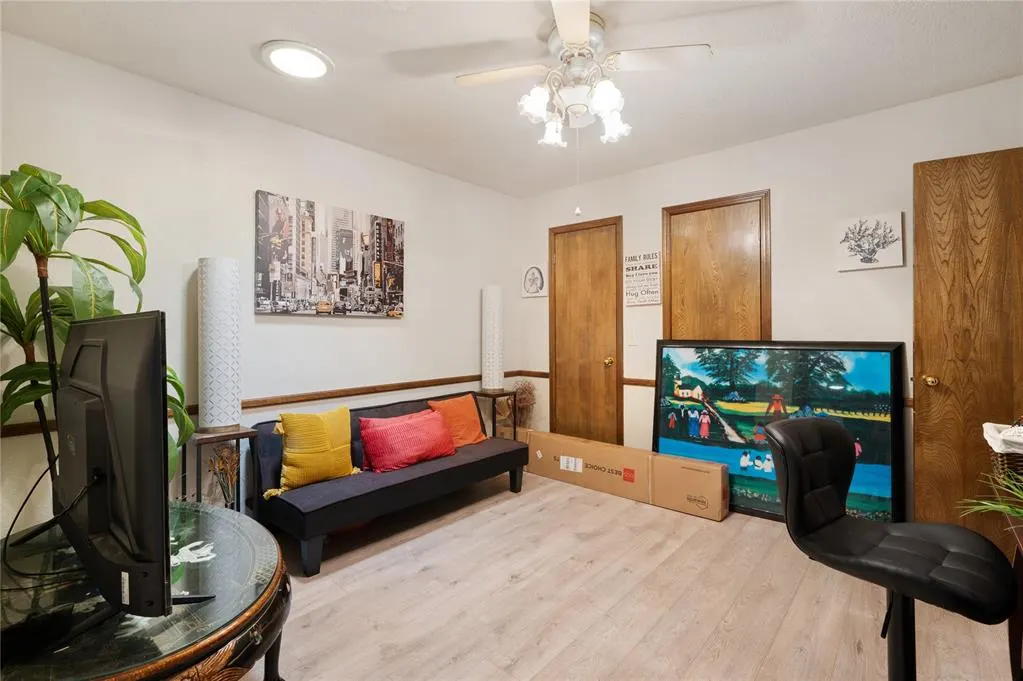 Photo 16 — 9606 Berkley Court, Oklahoma City, OK 73162