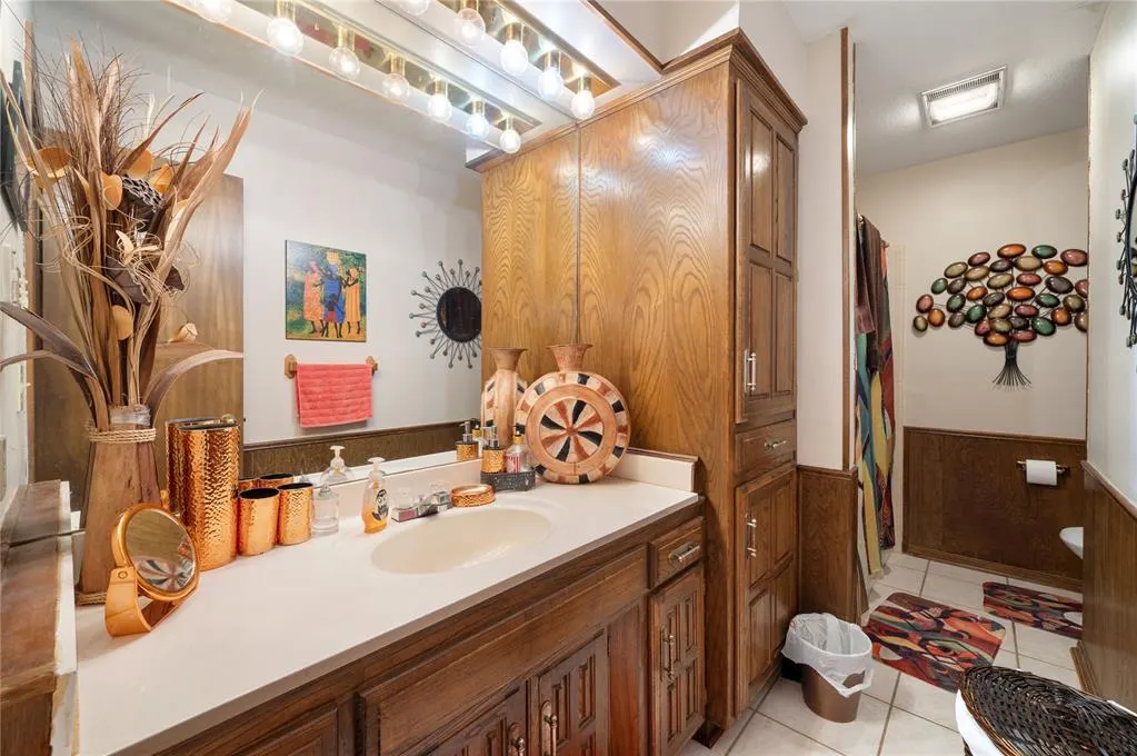 Photo 19 — 9606 Berkley Court, Oklahoma City, OK 73162