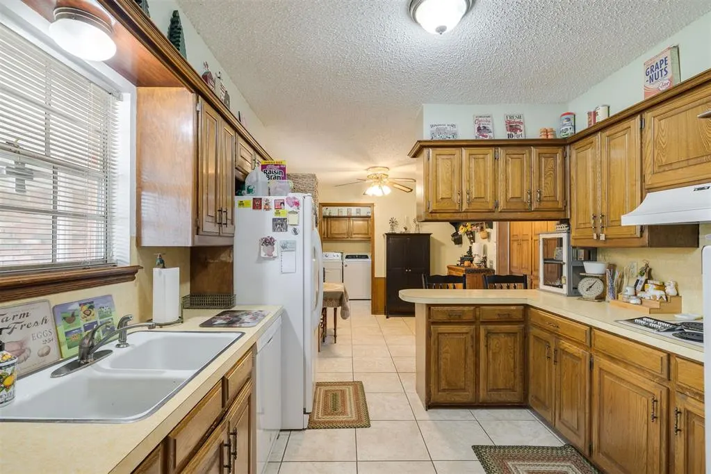 Photo 4 — 2525 SW 93rd Street, Oklahoma City, OK 73159