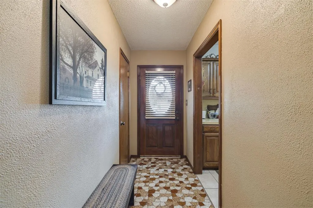 Photo 9 — 2525 SW 93rd Street, Oklahoma City, OK 73159