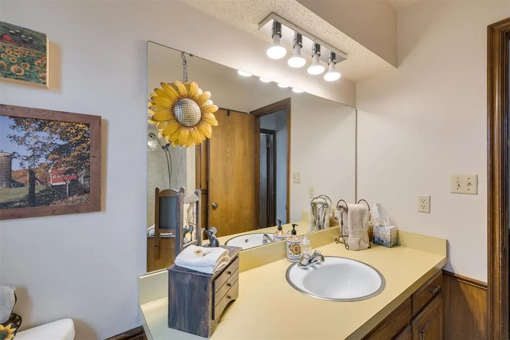 Photo 32 — 2525 SW 93rd Street, Oklahoma City, OK 73159