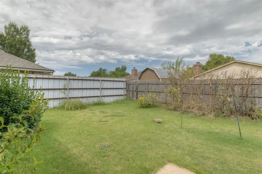Photo 39 — 2525 SW 93rd Street, Oklahoma City, OK 73159