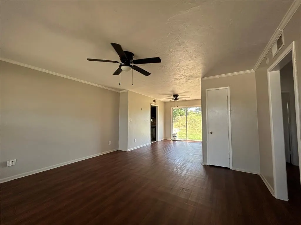 Photo 6 — 3208 N Warren Avenue, Oklahoma City, OK 73112