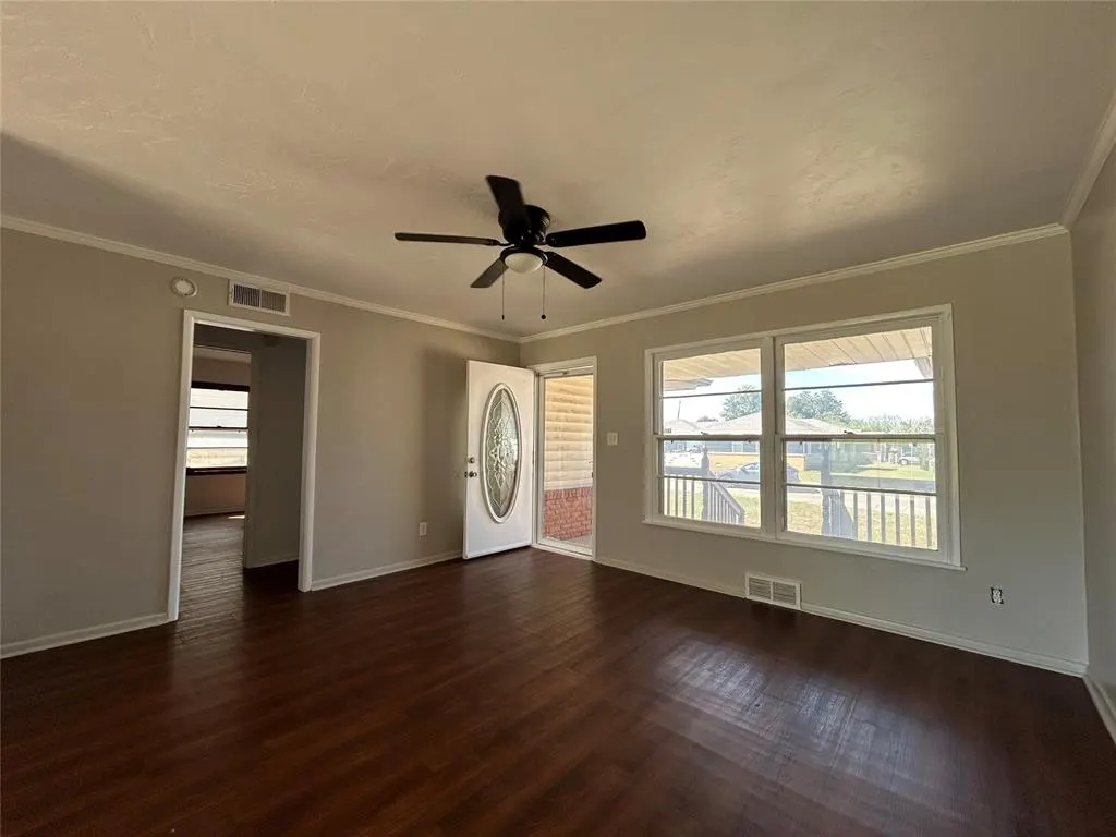 Photo 8 — 3208 N Warren Avenue, Oklahoma City, OK 73112