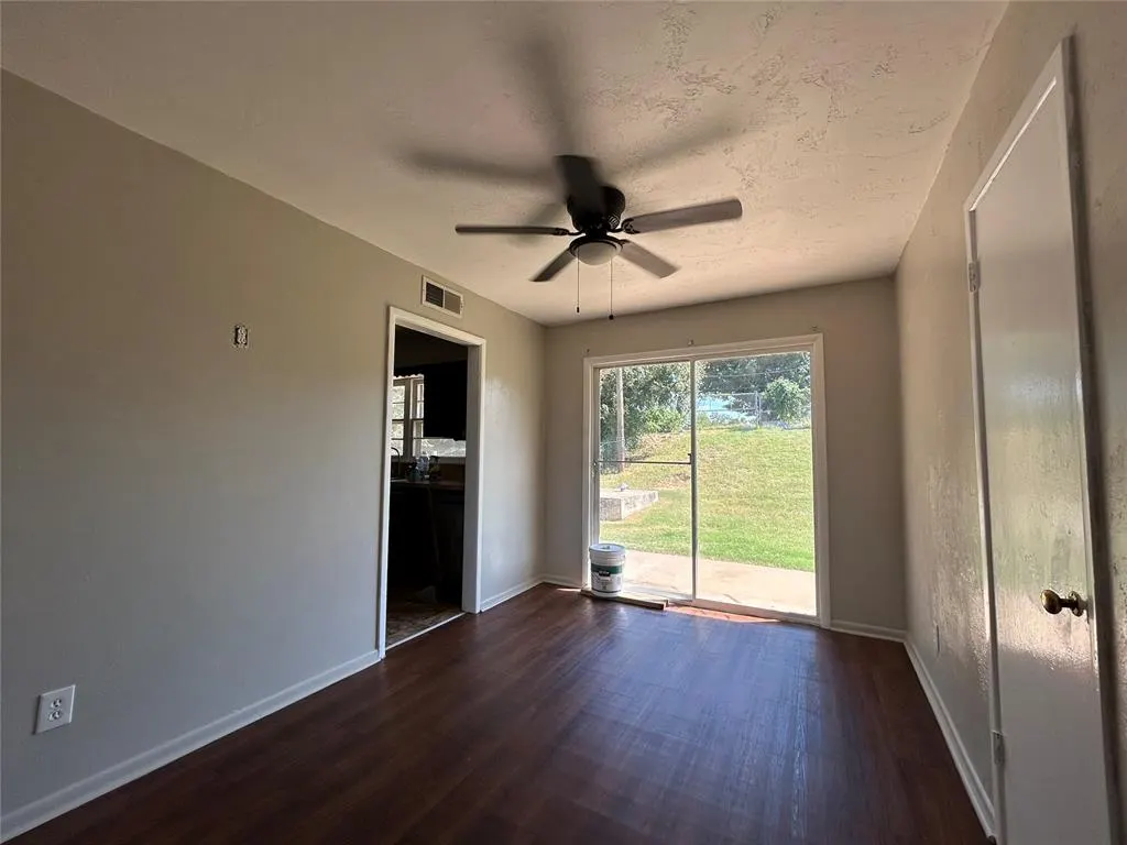 Photo 9 — 3208 N Warren Avenue, Oklahoma City, OK 73112