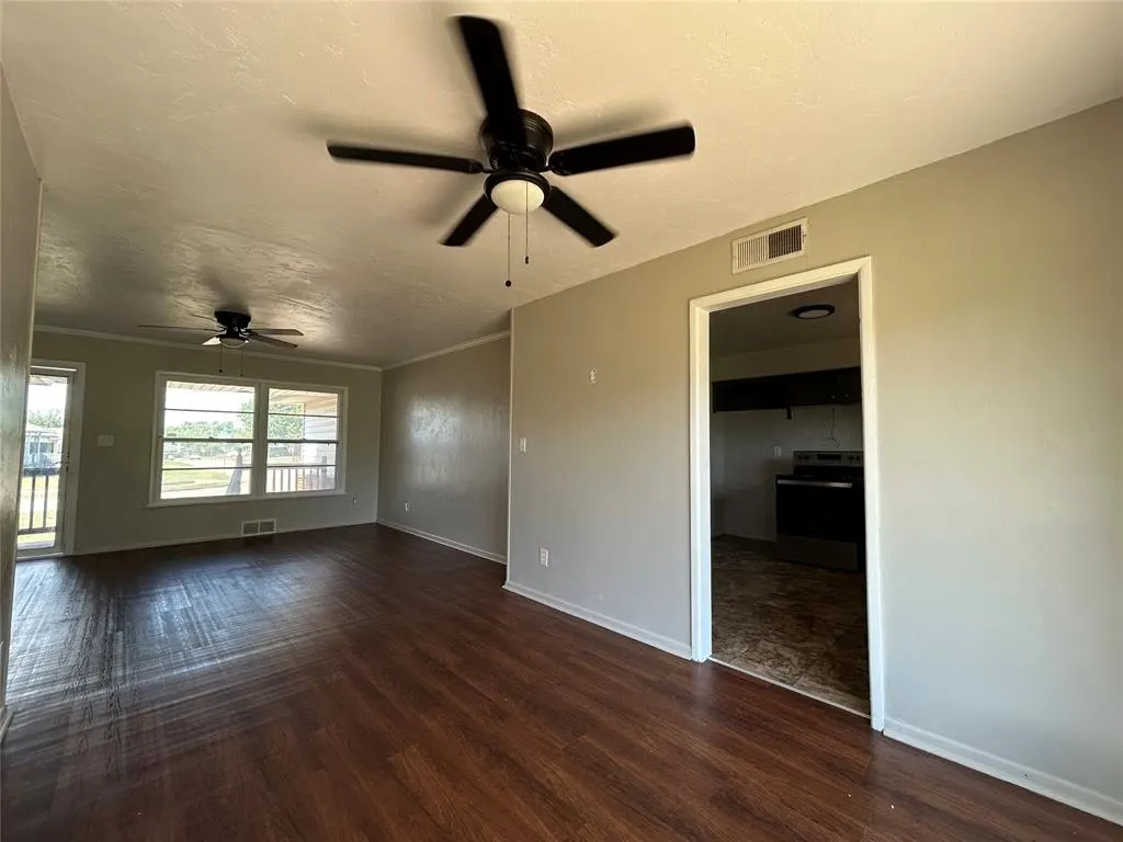 Photo 10 — 3208 N Warren Avenue, Oklahoma City, OK 73112