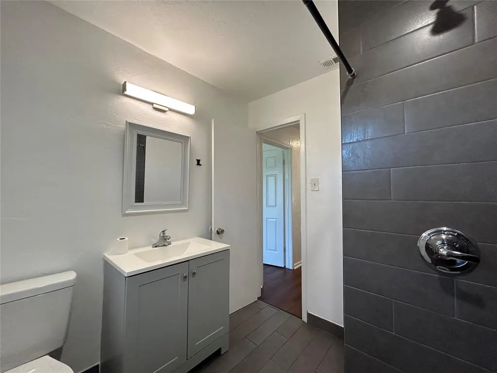 Photo 15 — 3208 N Warren Avenue, Oklahoma City, OK 73112