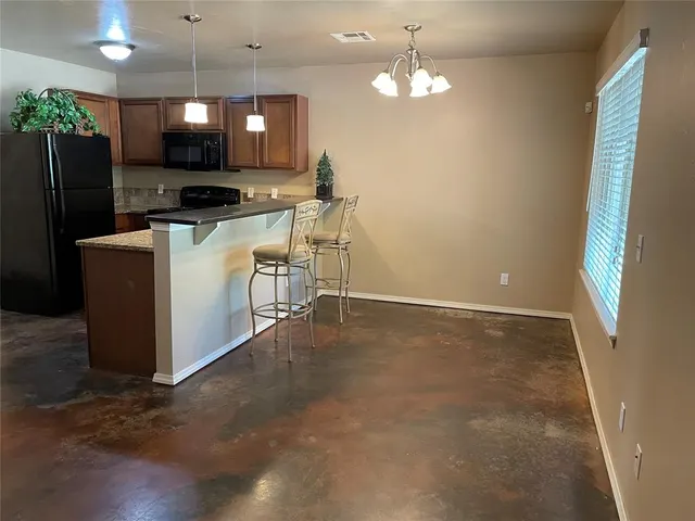 Photo 5 — 2940 NW 30th Street, Oklahoma City, OK 73112