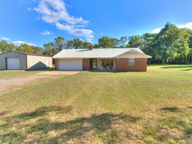 Front exterior — 17091 Winding Creek Drive, Newalla, OK 74857