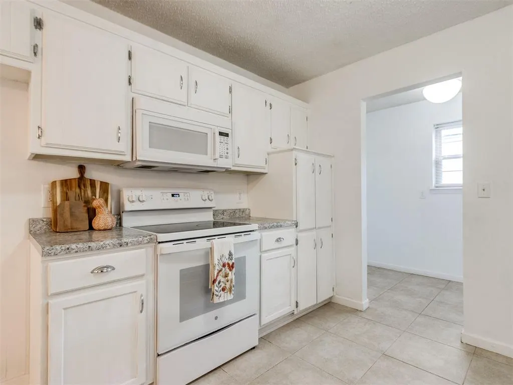 Photo 15 — 17091 Winding Creek Drive, Newalla, OK 74857