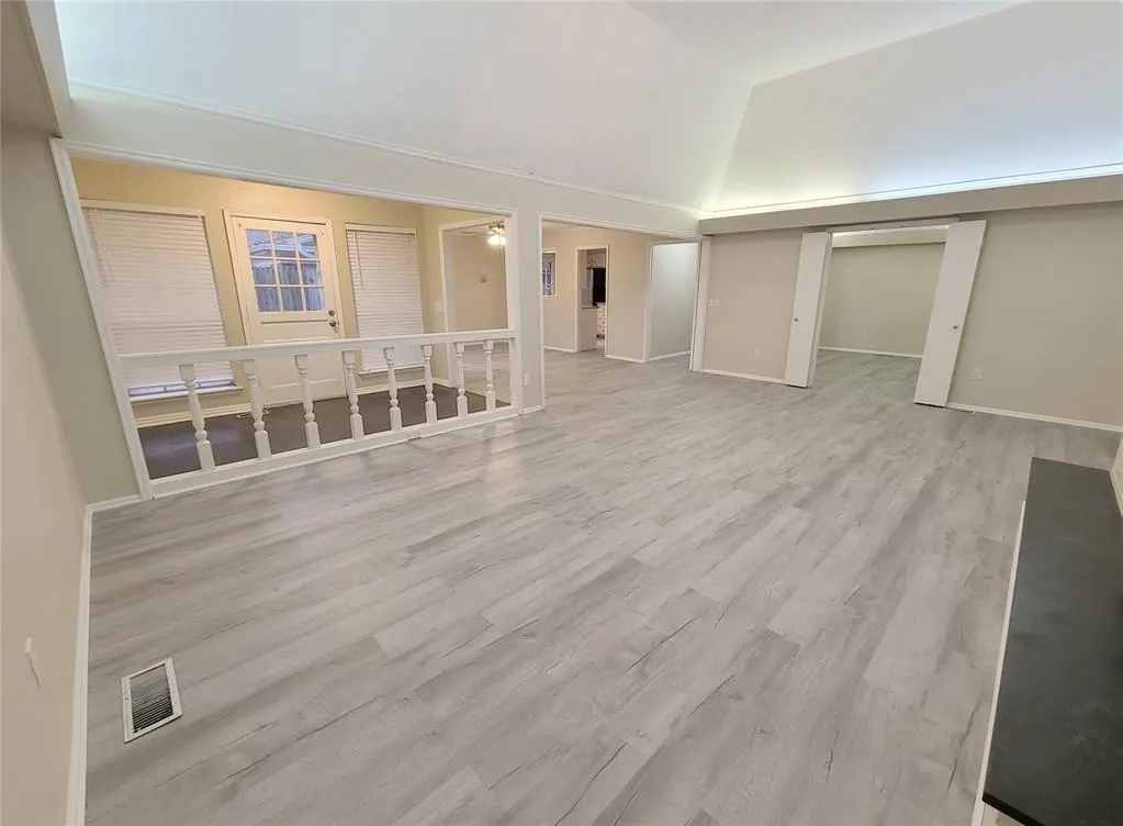 Photo 9 — 2516 NW 62nd Street 2516 and 2518, Oklahoma City, OK 73112