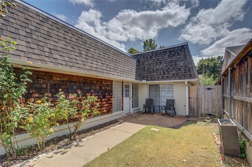 Photo 21 — 2516 NW 62nd Street 2516 and 2518, Oklahoma City, OK 73112