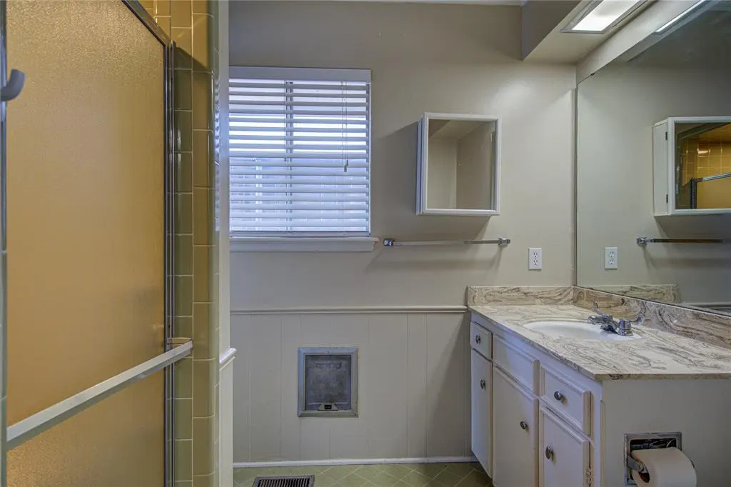 Photo 39 — 2516 NW 62nd Street 2516 and 2518, Oklahoma City, OK 73112
