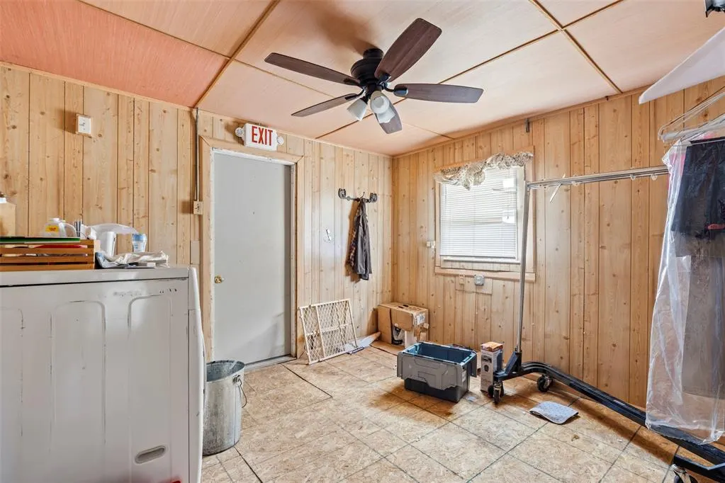 Photo 13 — 301 S Main Avenue, Blanchard, OK 73010