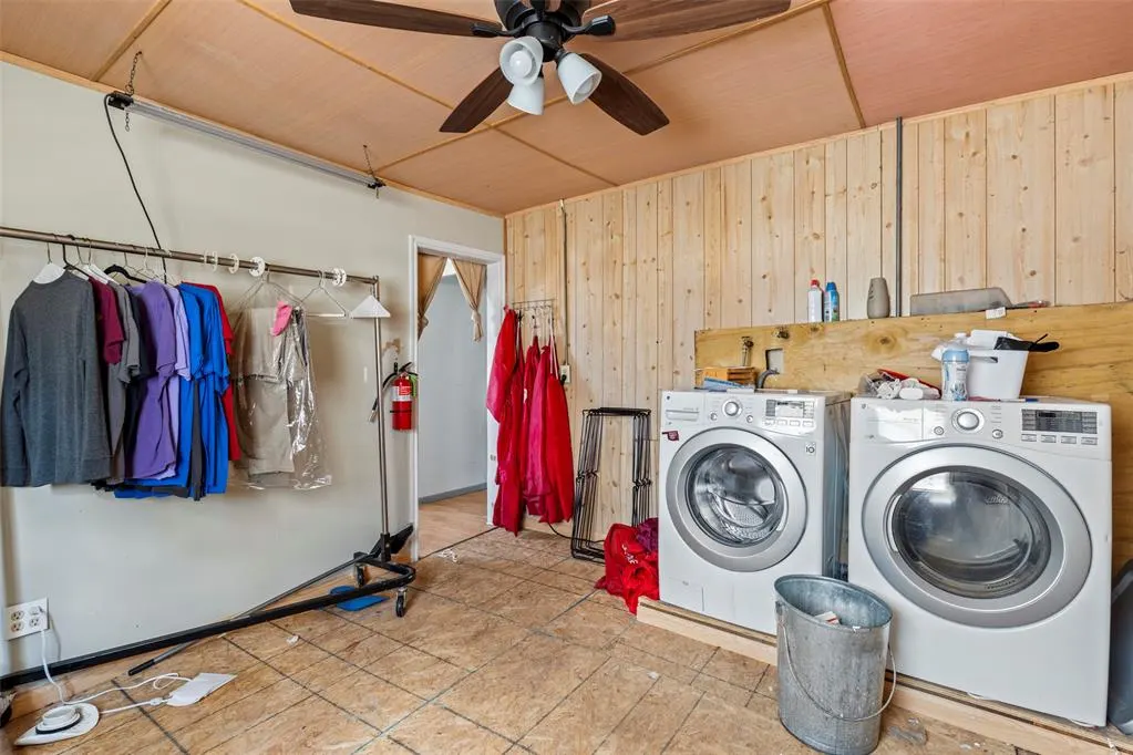 Photo 14 — 301 S Main Avenue, Blanchard, OK 73010