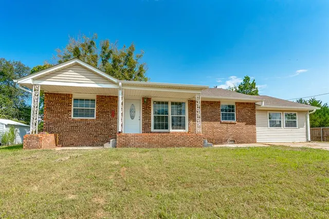 Photo 3 — 1024 Hillside Drive, Ada, OK 74820