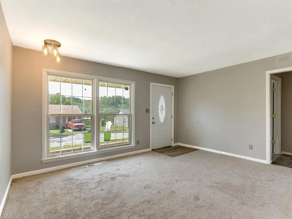 Photo 7 — 1024 Hillside Drive, Ada, OK 74820