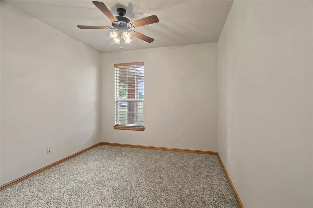 Photo 17 — 979 Sunflower Drive, Tuttle, OK 73089