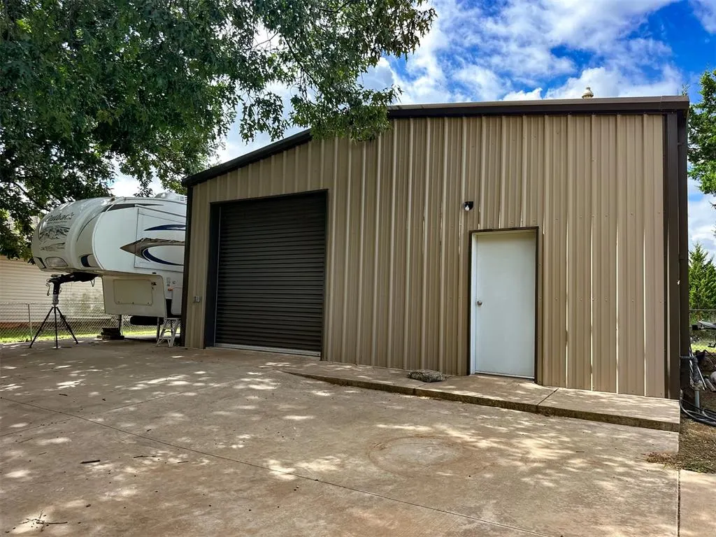 Photo 4 — 3008 S Shady Lane Drive, Anadarko, OK 73005