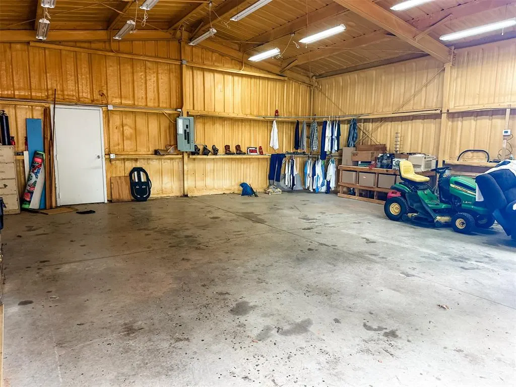 Photo 8 — 3008 S Shady Lane Drive, Anadarko, OK 73005