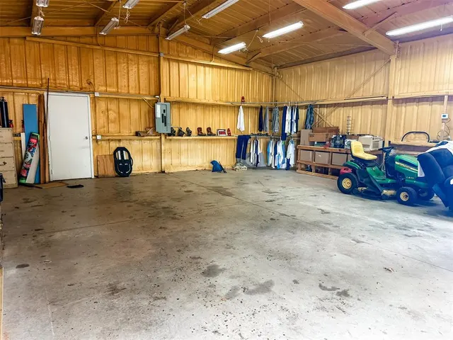 Photo 8 — 3008 S Shady Lane Drive, Anadarko, OK 73005