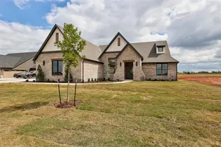 Sold home at 6760 Lakeview Court