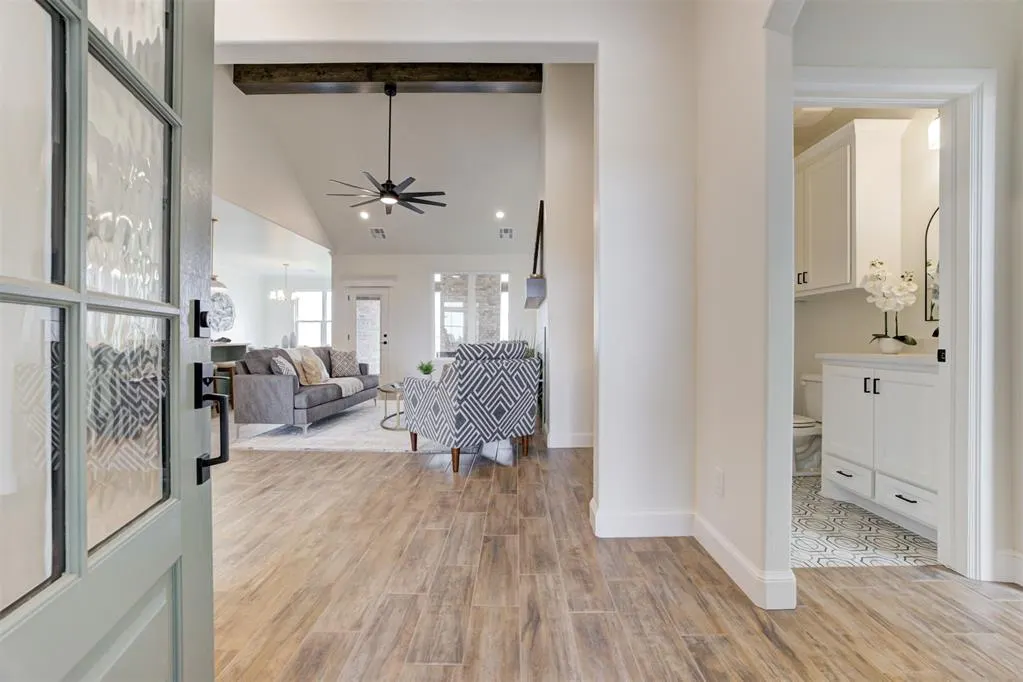 Photo 5 — 6760 Lakeview Court, Cashion, OK 73016