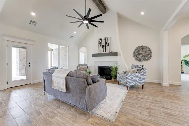 Photo 7 — 6760 Lakeview Court, Cashion, OK 73016