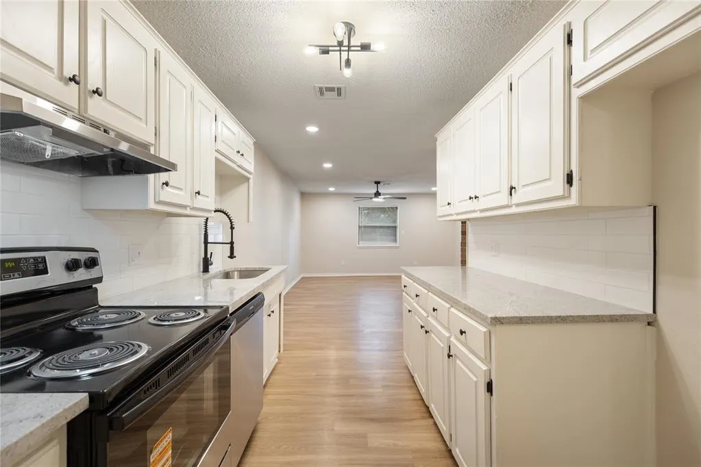 Photo 20 — 622 Peppertree Lane, Midwest City, OK 73110