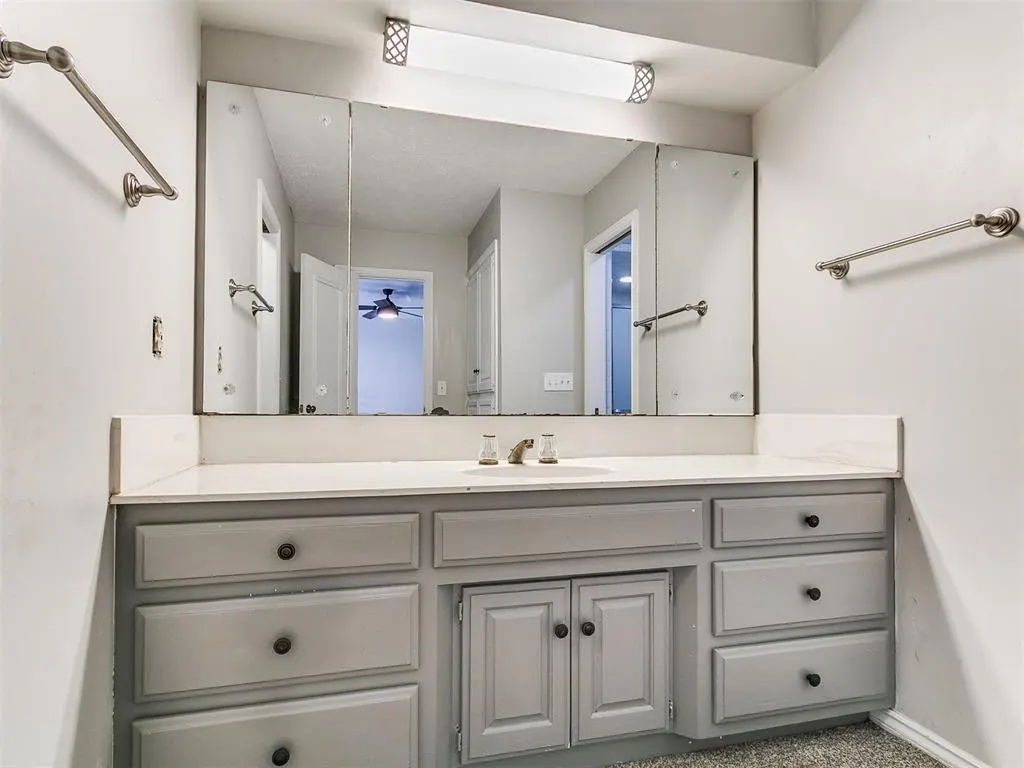 Photo 27 — 10024 Henderson Drive, Oklahoma City, OK 73139