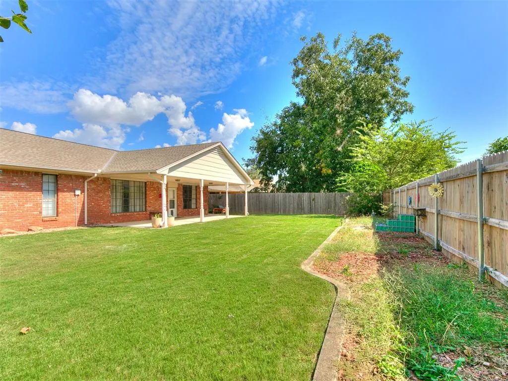 Photo 39 — 10024 Henderson Drive, Oklahoma City, OK 73139
