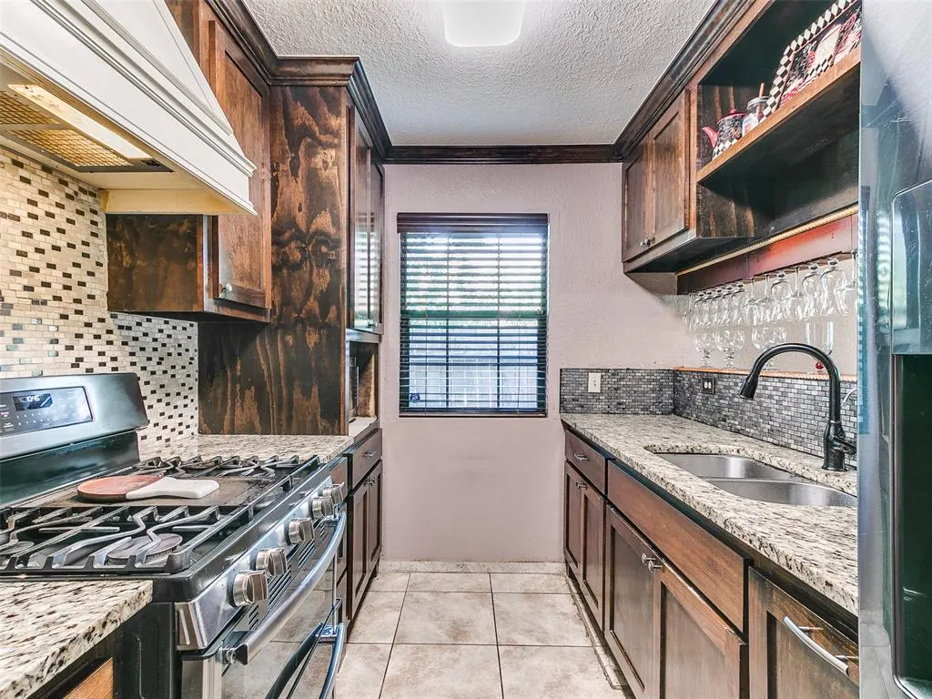 Photo 2 — 1628 NW 8th Street, Oklahoma City, OK 73106