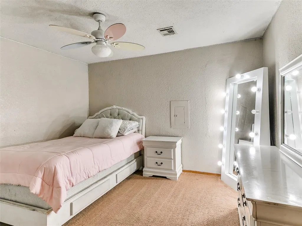 Photo 9 — 1628 NW 8th Street, Oklahoma City, OK 73106
