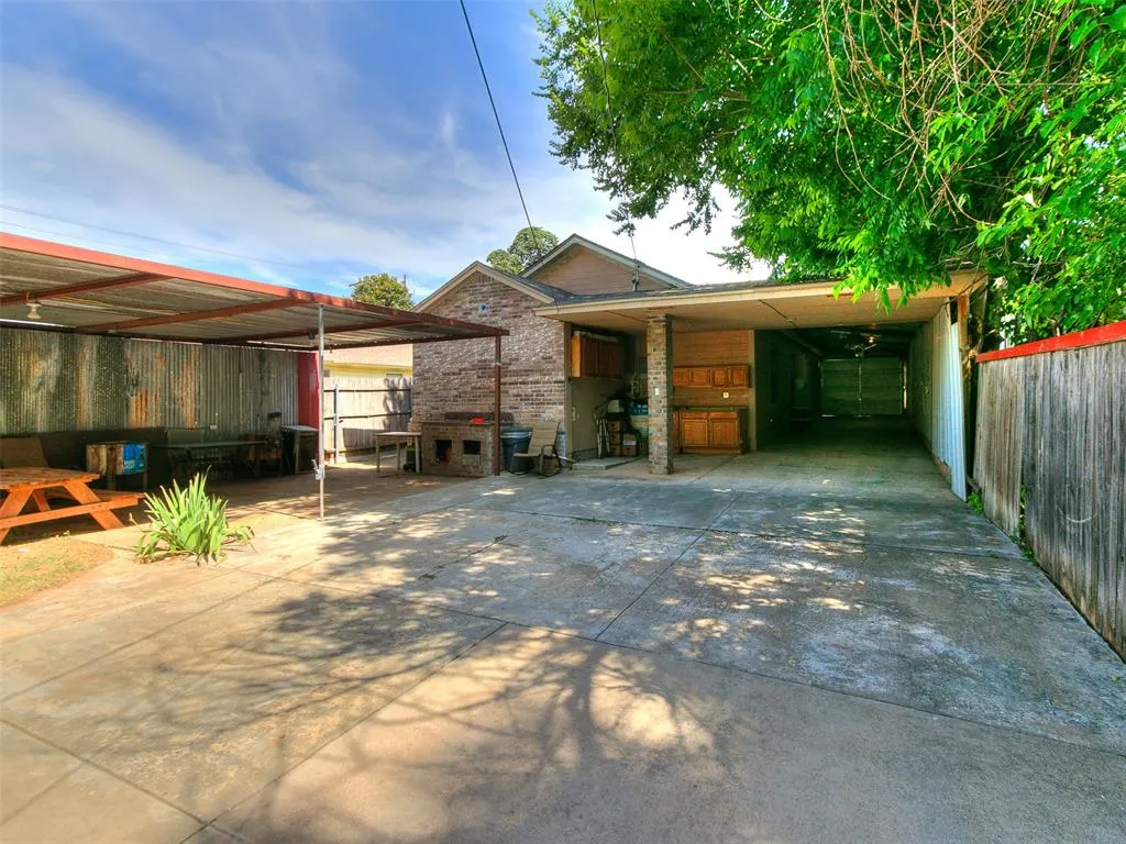 Photo 11 — 1628 NW 8th Street, Oklahoma City, OK 73106