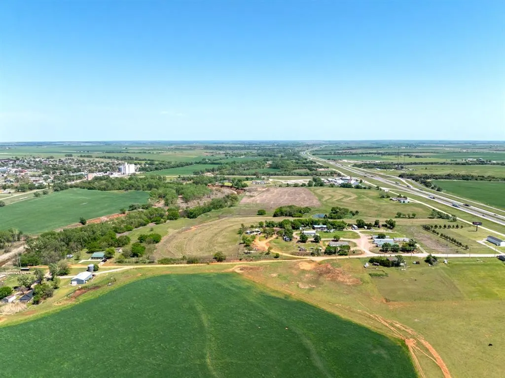 Photo 2 — S Coleman Avenue, Hydro, OK 73048