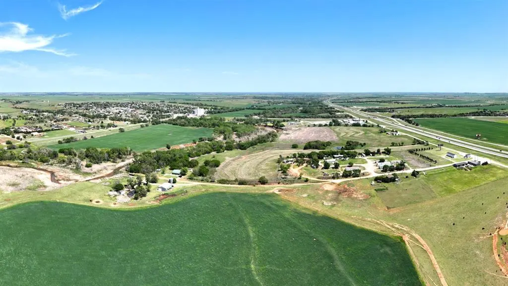 Photo 5 — S Coleman Avenue, Hydro, OK 73048