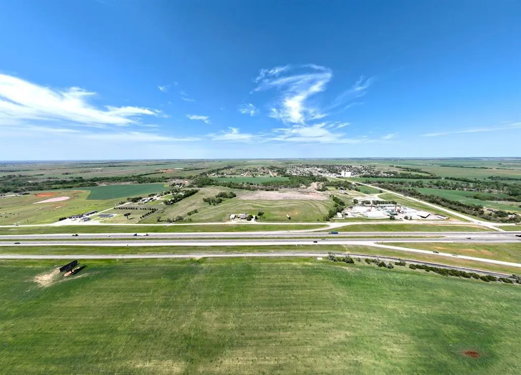 Photo 10 — S Coleman Avenue, Hydro, OK 73048