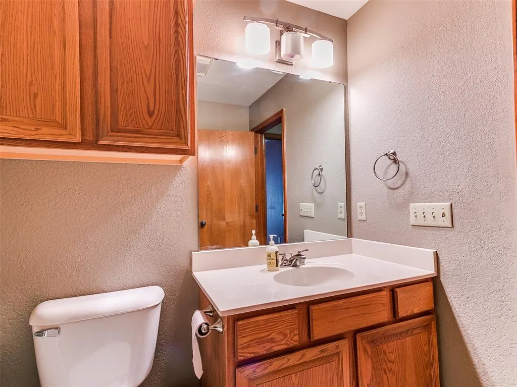 Photo 21 — 6429 Masons Drive, Oklahoma City, OK 73142