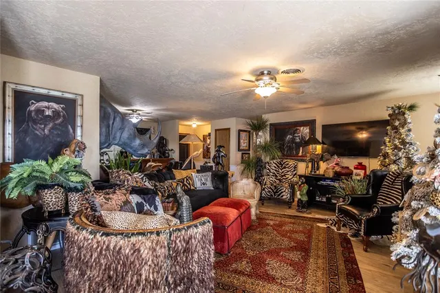 Photo 7 — 3 Peterson Drive, Clinton, OK 73601