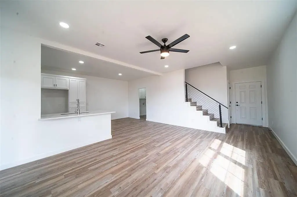Photo 11 — 236 NW 122nd Street, Oklahoma City, OK 73114