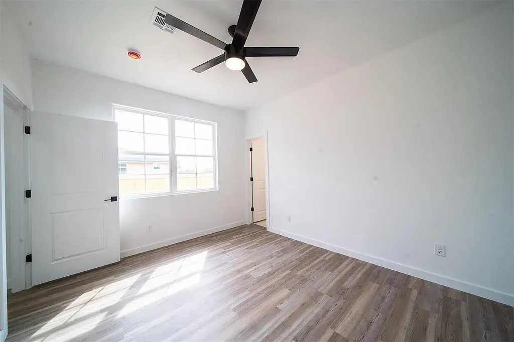 Photo 13 — 236 NW 122nd Street, Oklahoma City, OK 73114