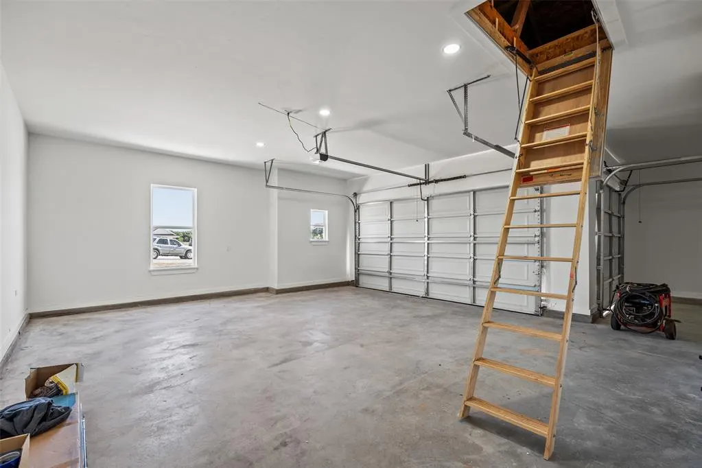 Photo 34 — 2443 Raven Circle, Blanchard, OK 73010