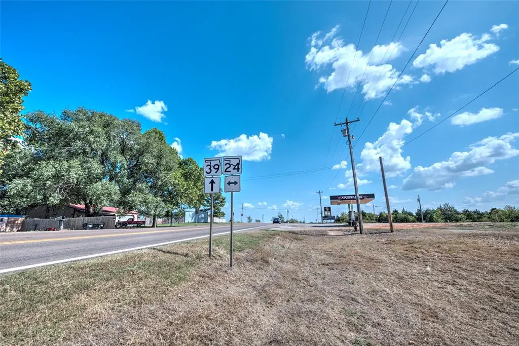 Front exterior — 19946 State Highway 39, Purcell, OK 73080