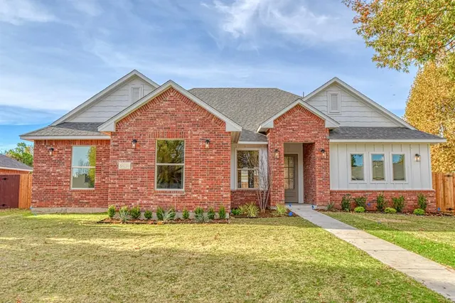 Front exterior — 2808 Astor Drive, Norman, OK 73072