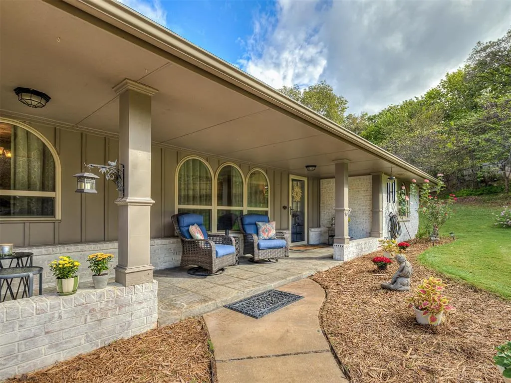 Photo 3 — 4501 Tall Oaks Court, Edmond, OK 73025