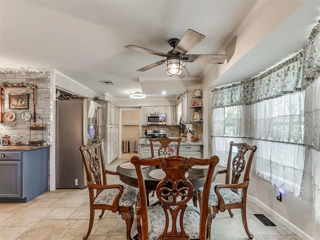Photo 7 — 4501 Tall Oaks Court, Edmond, OK 73025