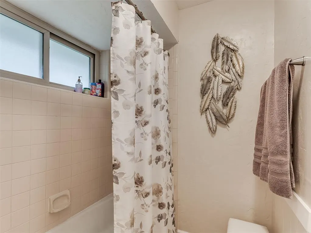 Photo 17 — 4501 Tall Oaks Court, Edmond, OK 73025