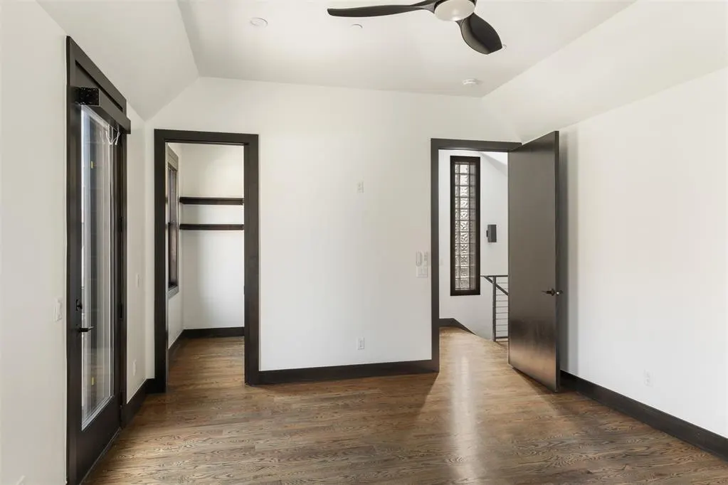 Photo 10 — 117 NE 3rd Street, Oklahoma City, OK 73104