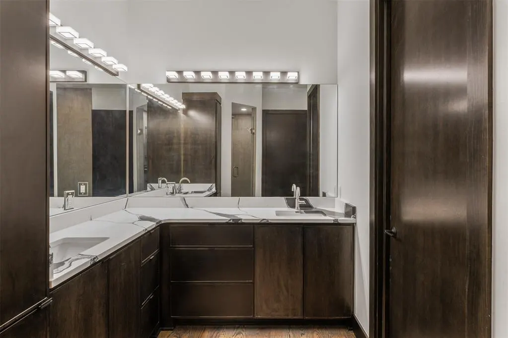 Photo 12 — 117 NE 3rd Street, Oklahoma City, OK 73104